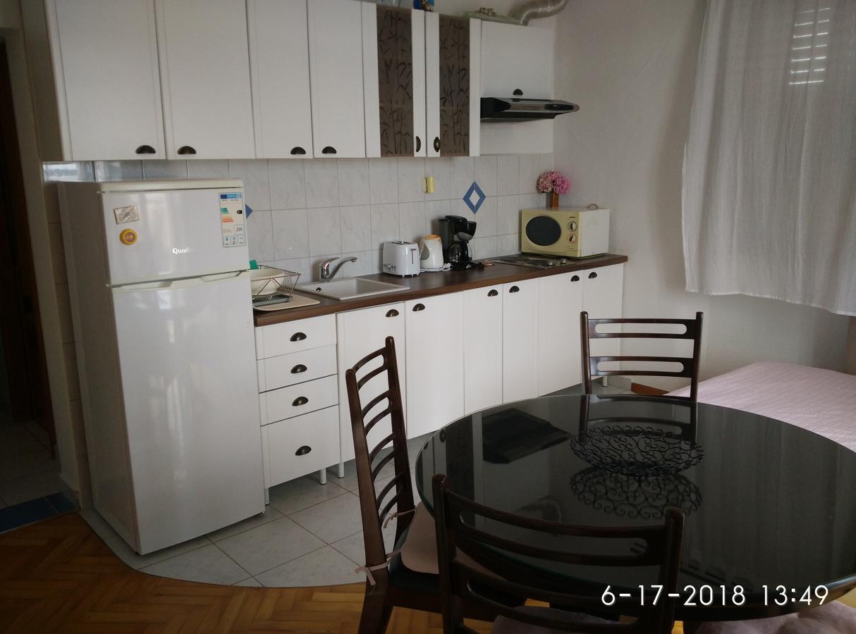 Apartments Gina Трогир Екстериор снимка