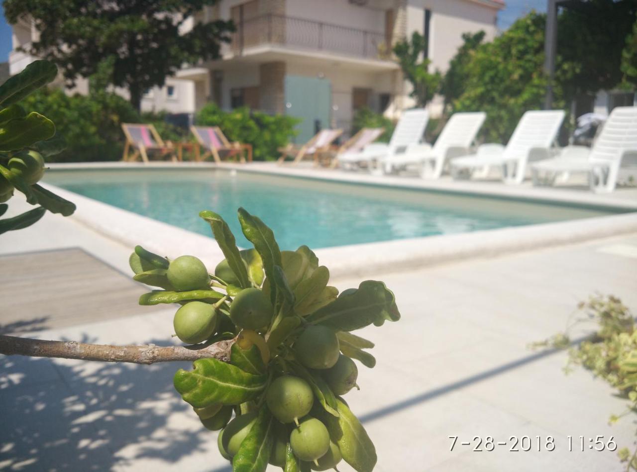 Apartments Gina Трогир Екстериор снимка