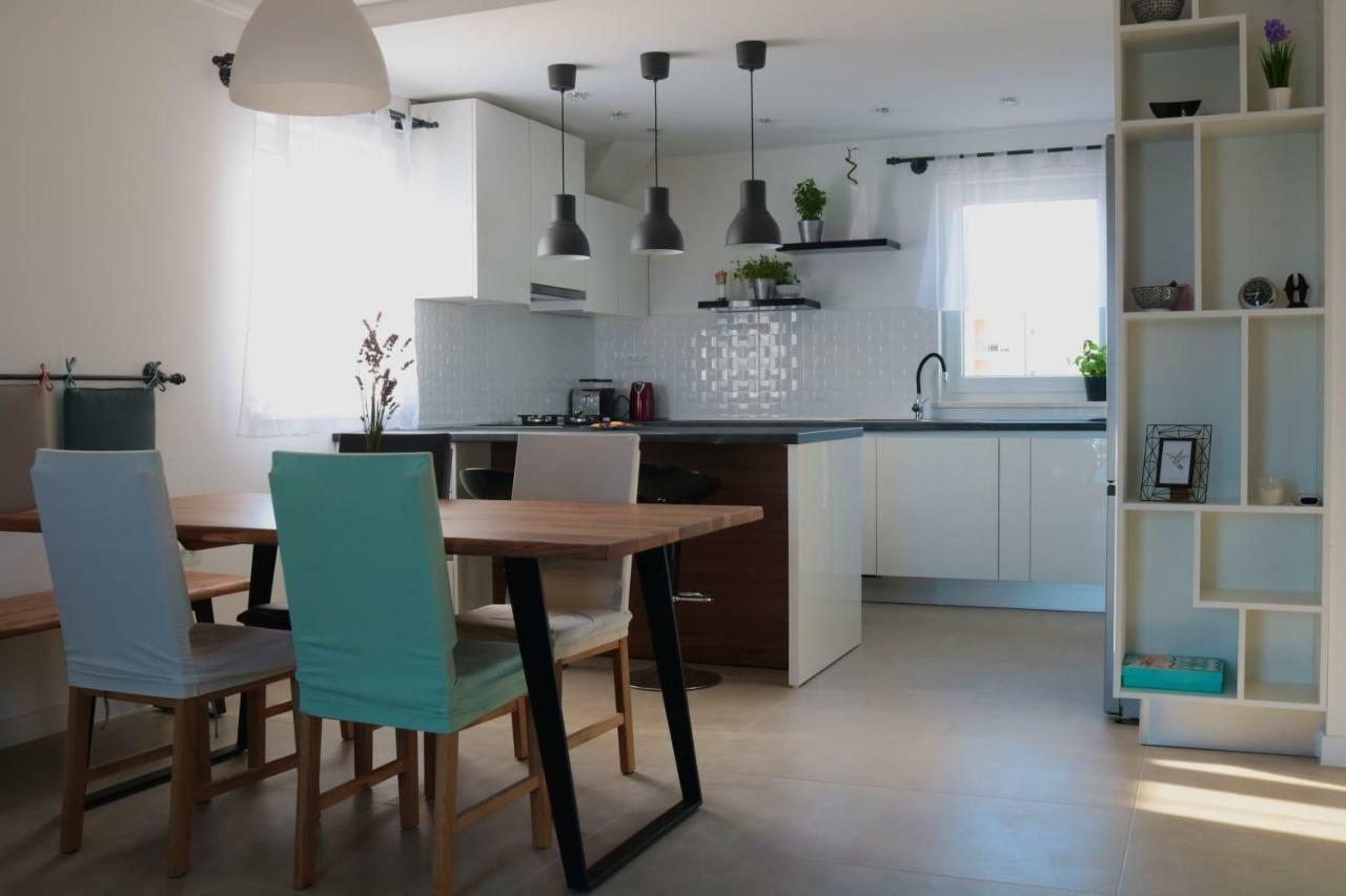 Apartments Gina Трогир Екстериор снимка