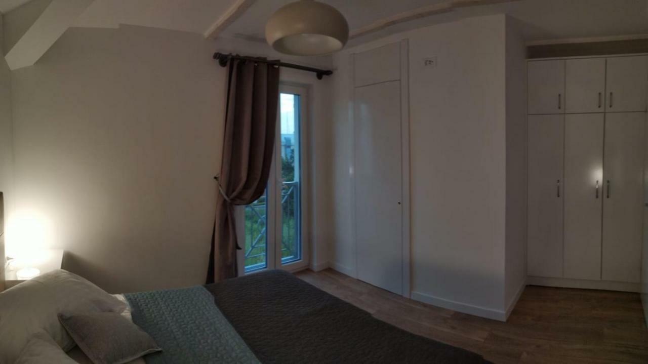 Apartments Gina Трогир Екстериор снимка